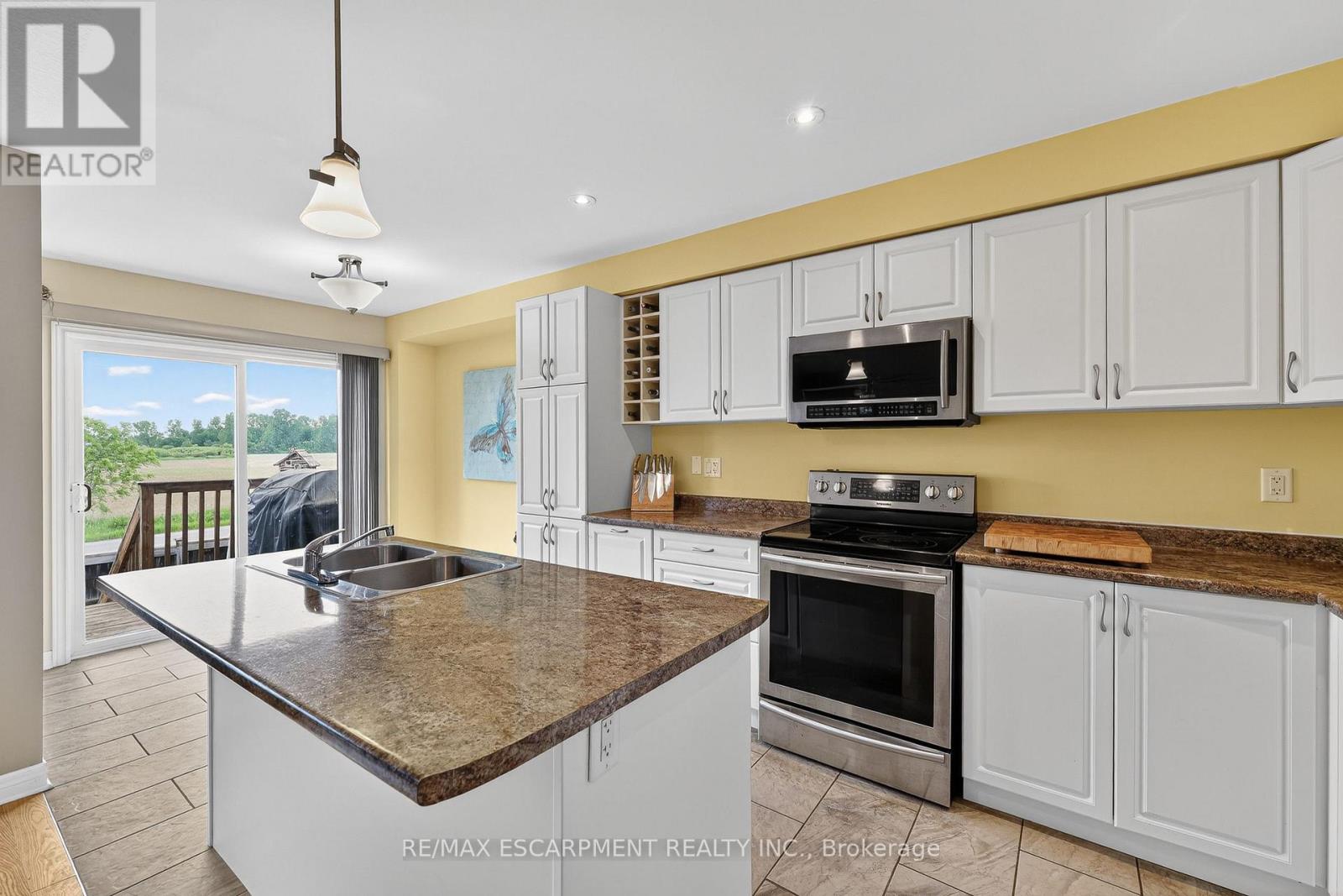 557 BALDWIN CRESCENT - 27