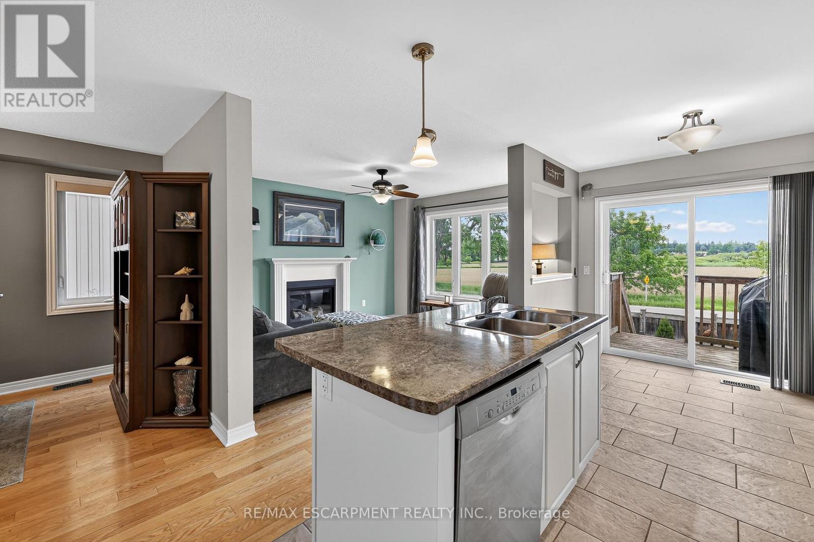 557 BALDWIN CRESCENT - 29