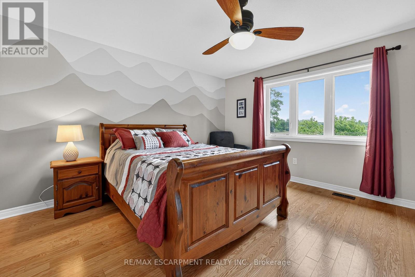 557 BALDWIN CRESCENT - 39