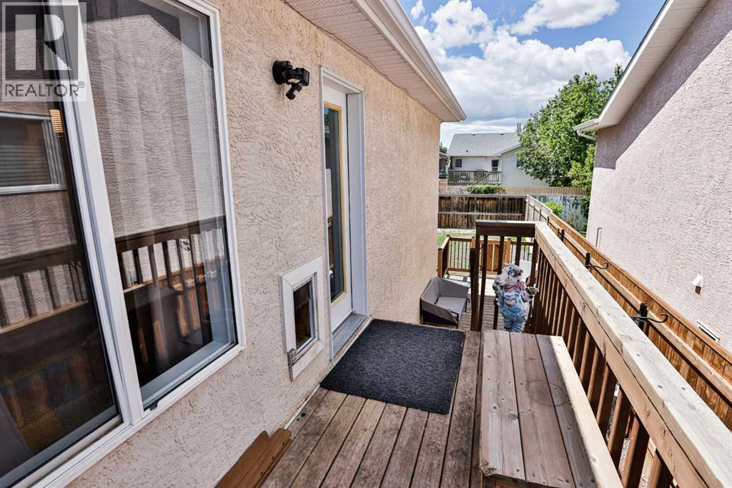34 Chilcotin Way W — photo 19