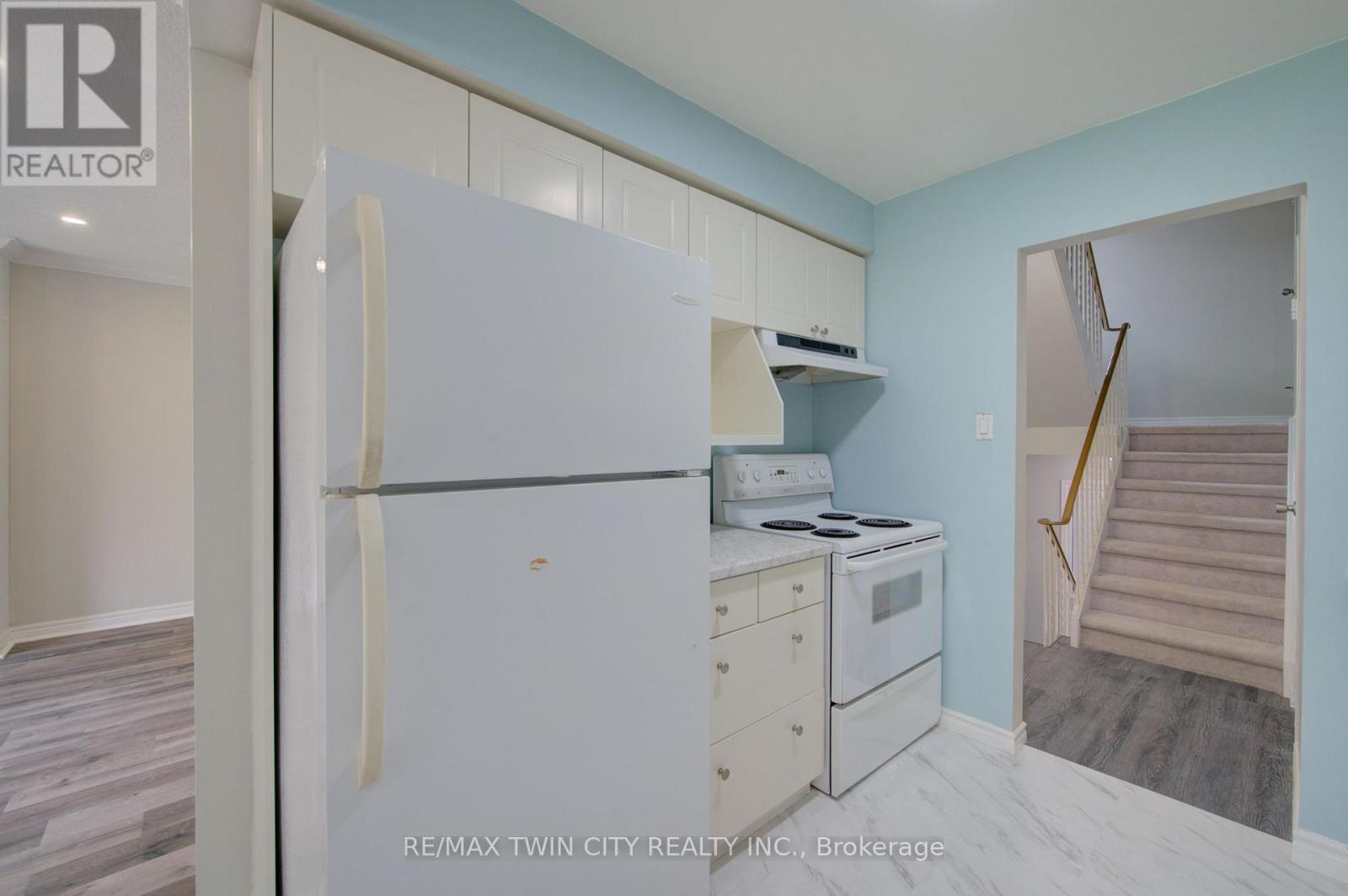 #4 417 KEATS WAY - 16