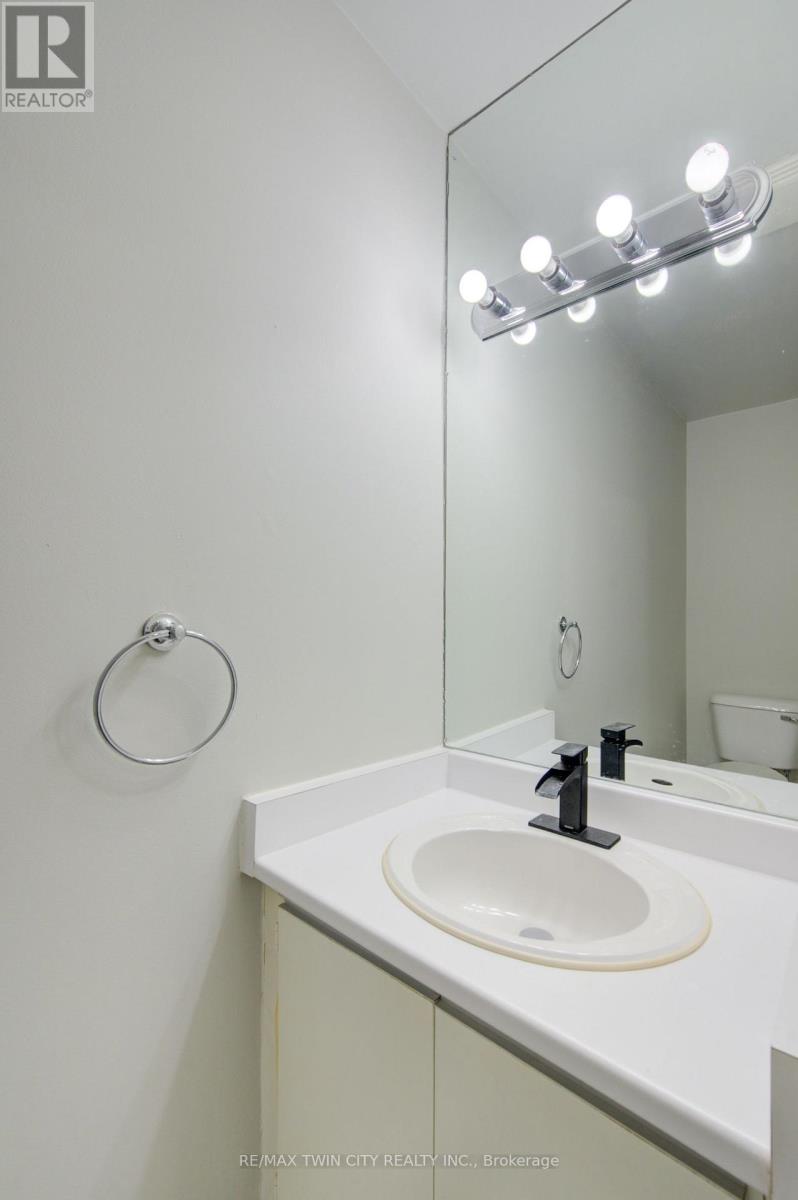 #4 417 KEATS WAY - 8