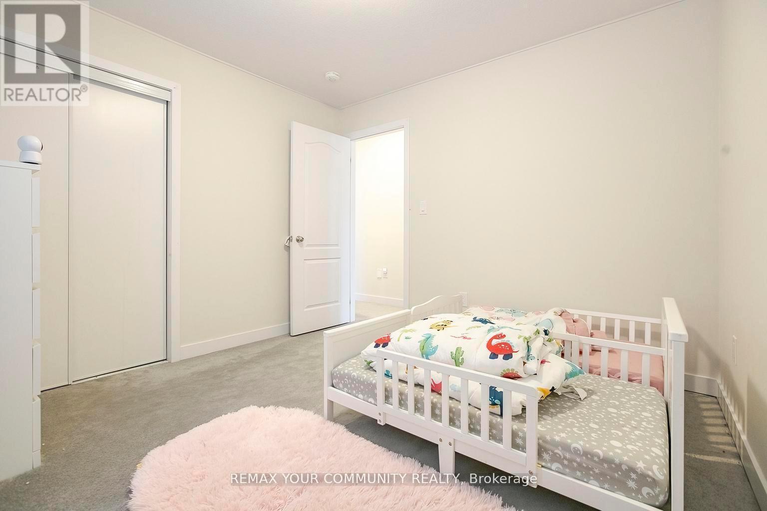 106 HIGGINS AVENUE - 10
