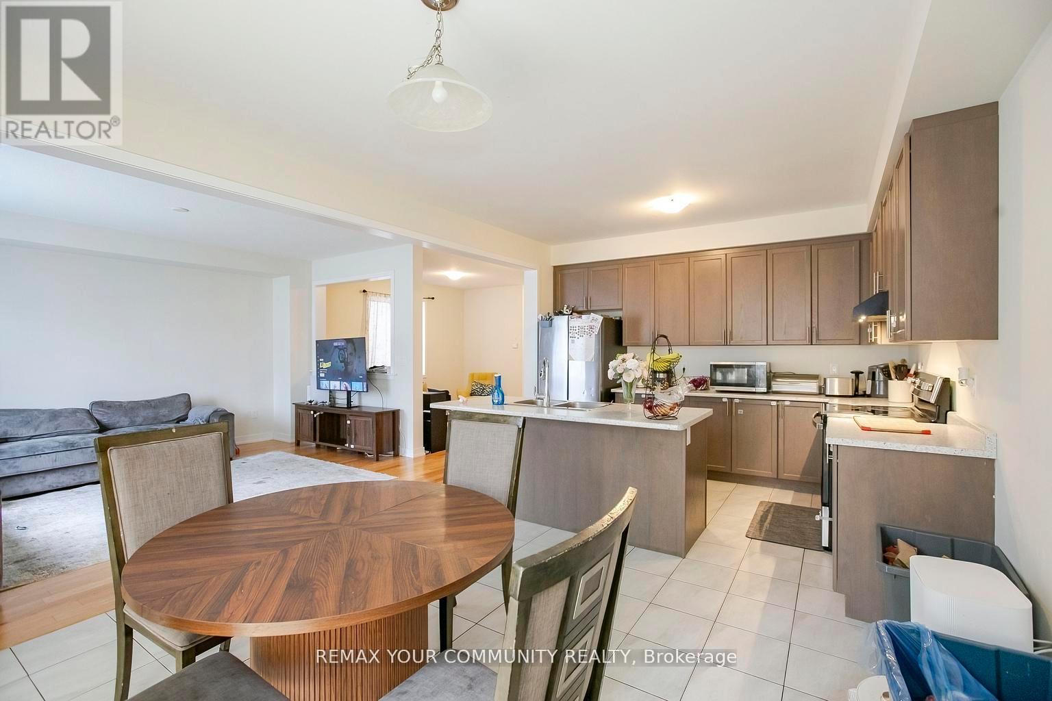 106 HIGGINS AVENUE - 18