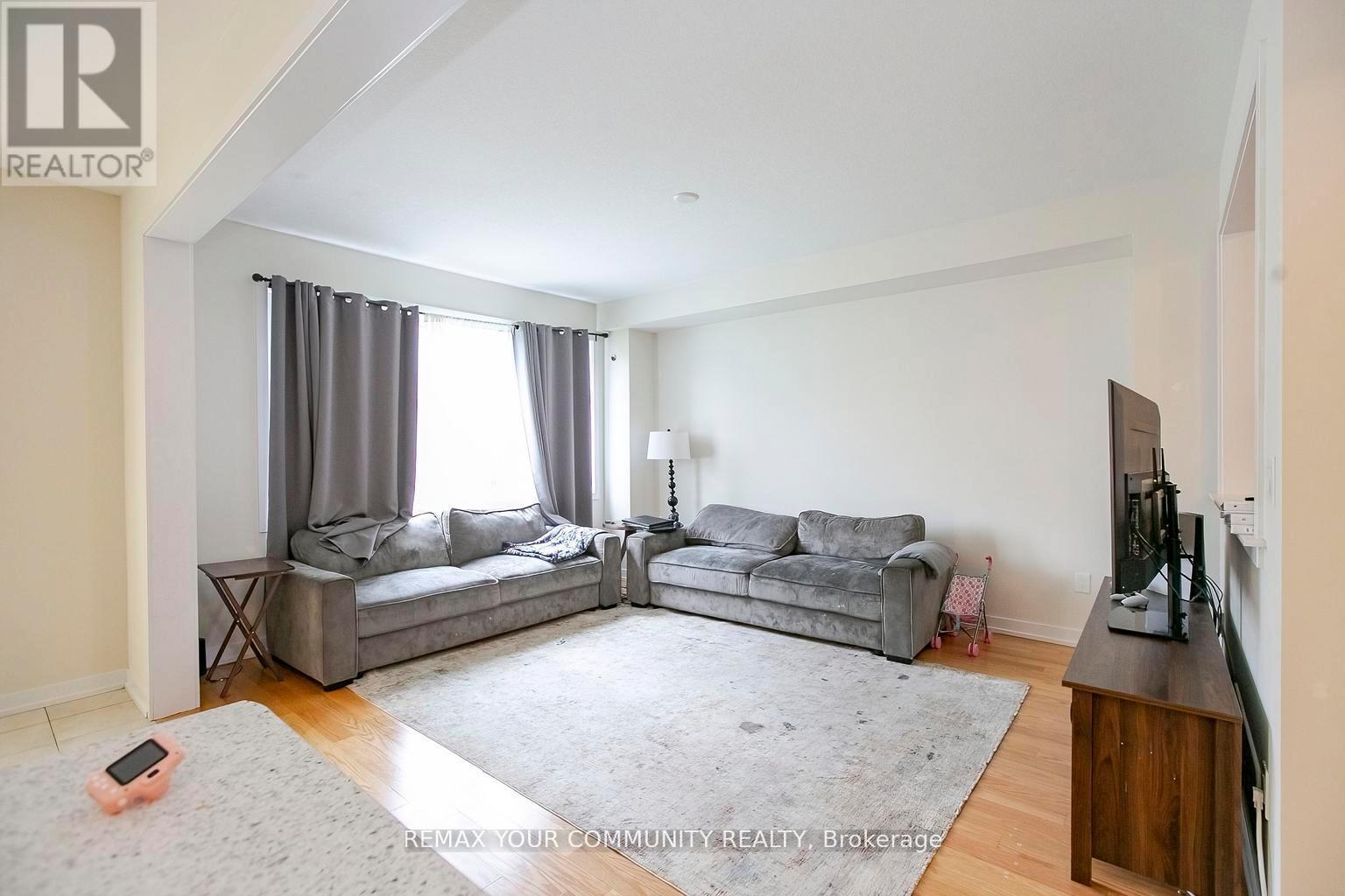 106 HIGGINS AVENUE - 21