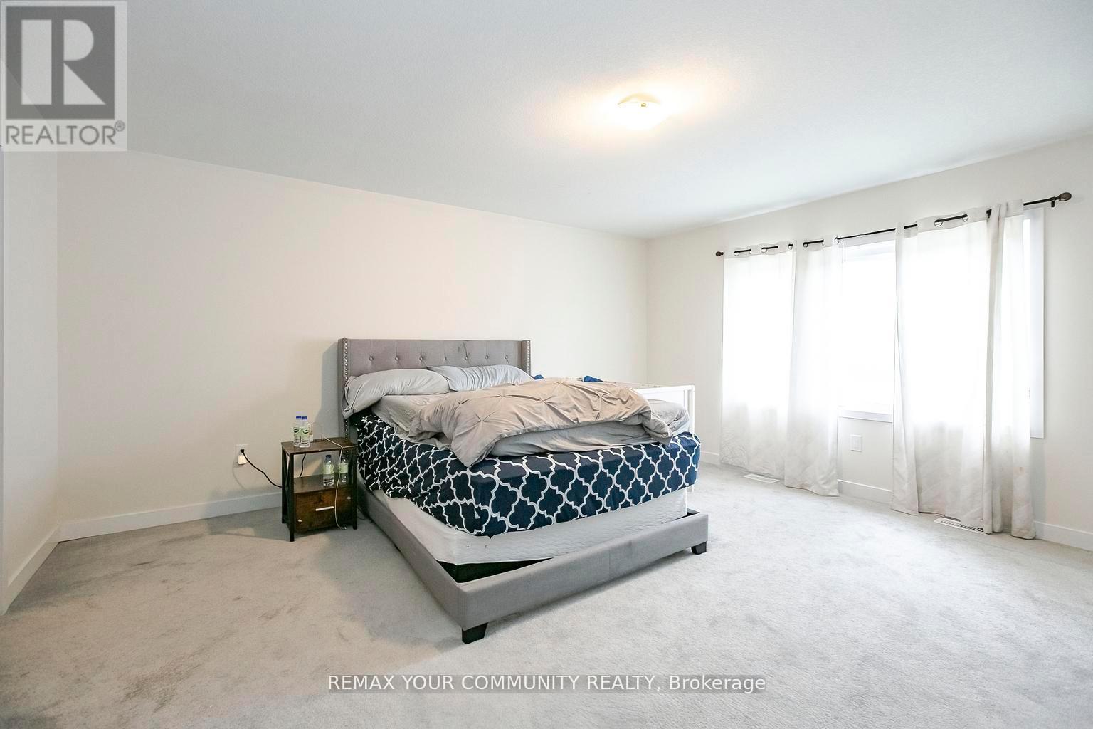 106 HIGGINS AVENUE - 23