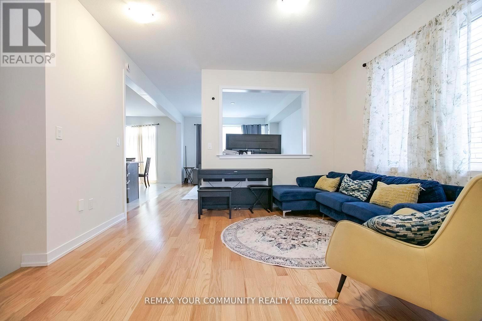 106 HIGGINS AVENUE - 31