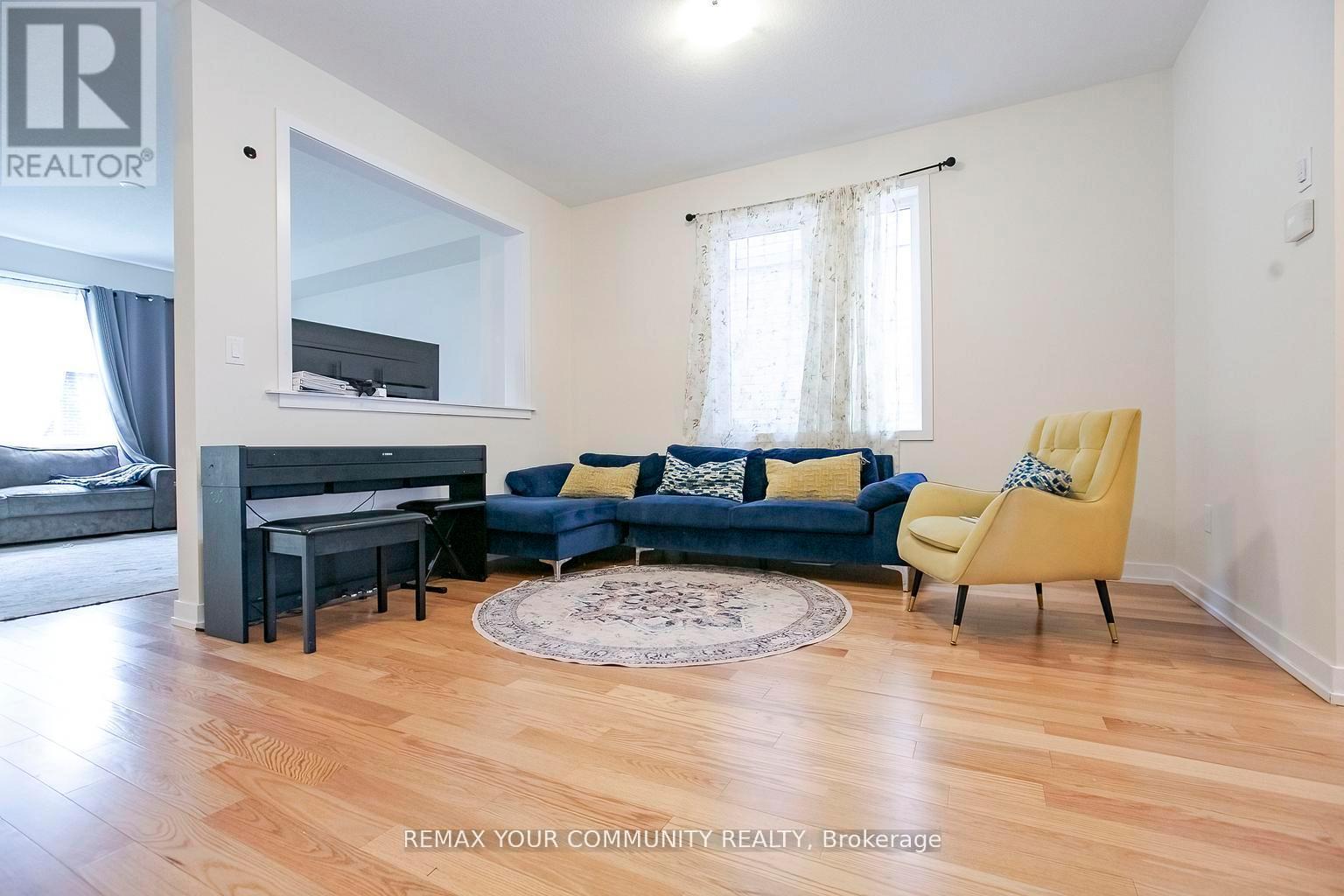 106 HIGGINS AVENUE - 32
