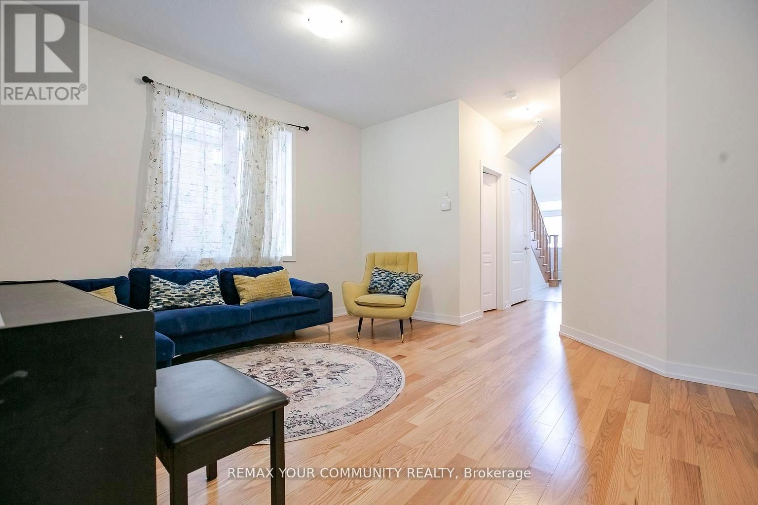 106 HIGGINS AVENUE - 33