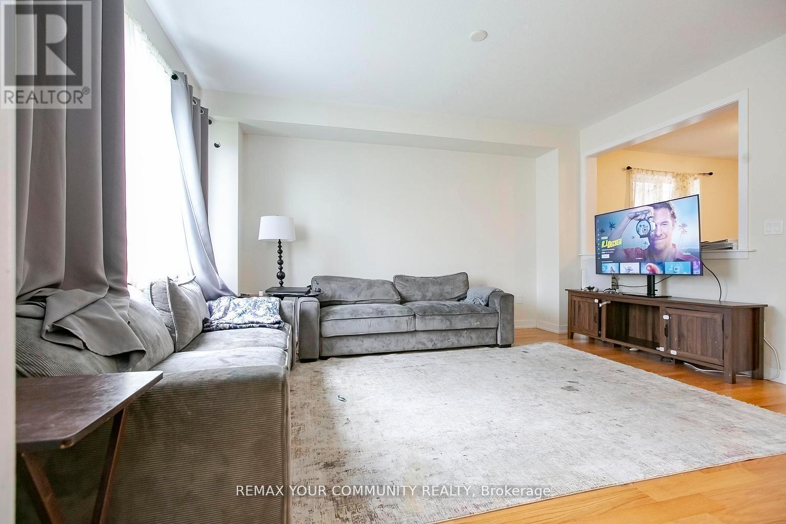106 HIGGINS AVENUE - 36