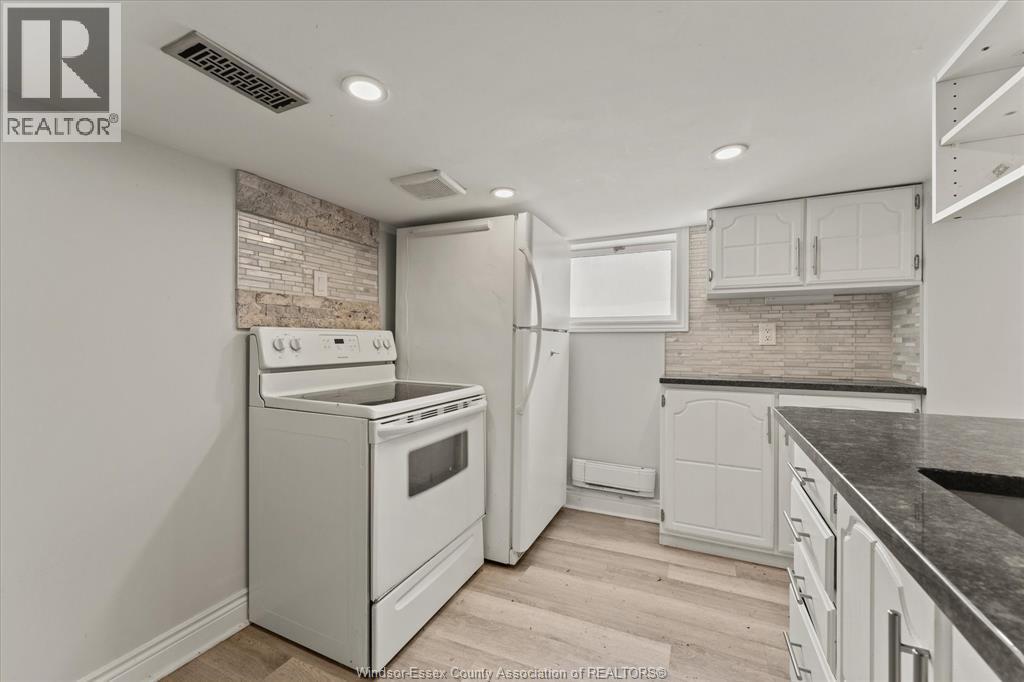 972 WELLINGTON AVENUE - 20