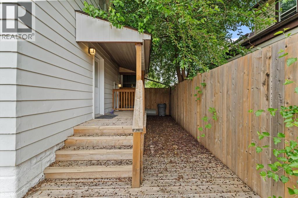 972 WELLINGTON AVENUE - 28