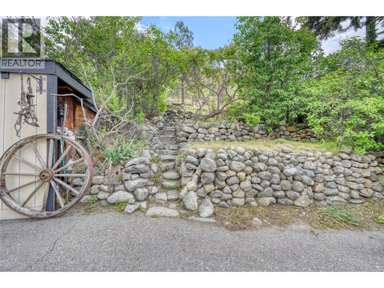 13316 Prairie Valley Road, Summerland