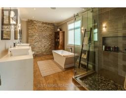 11729 River Line, Chatham Kent, ON N0P2K0 Photo 35