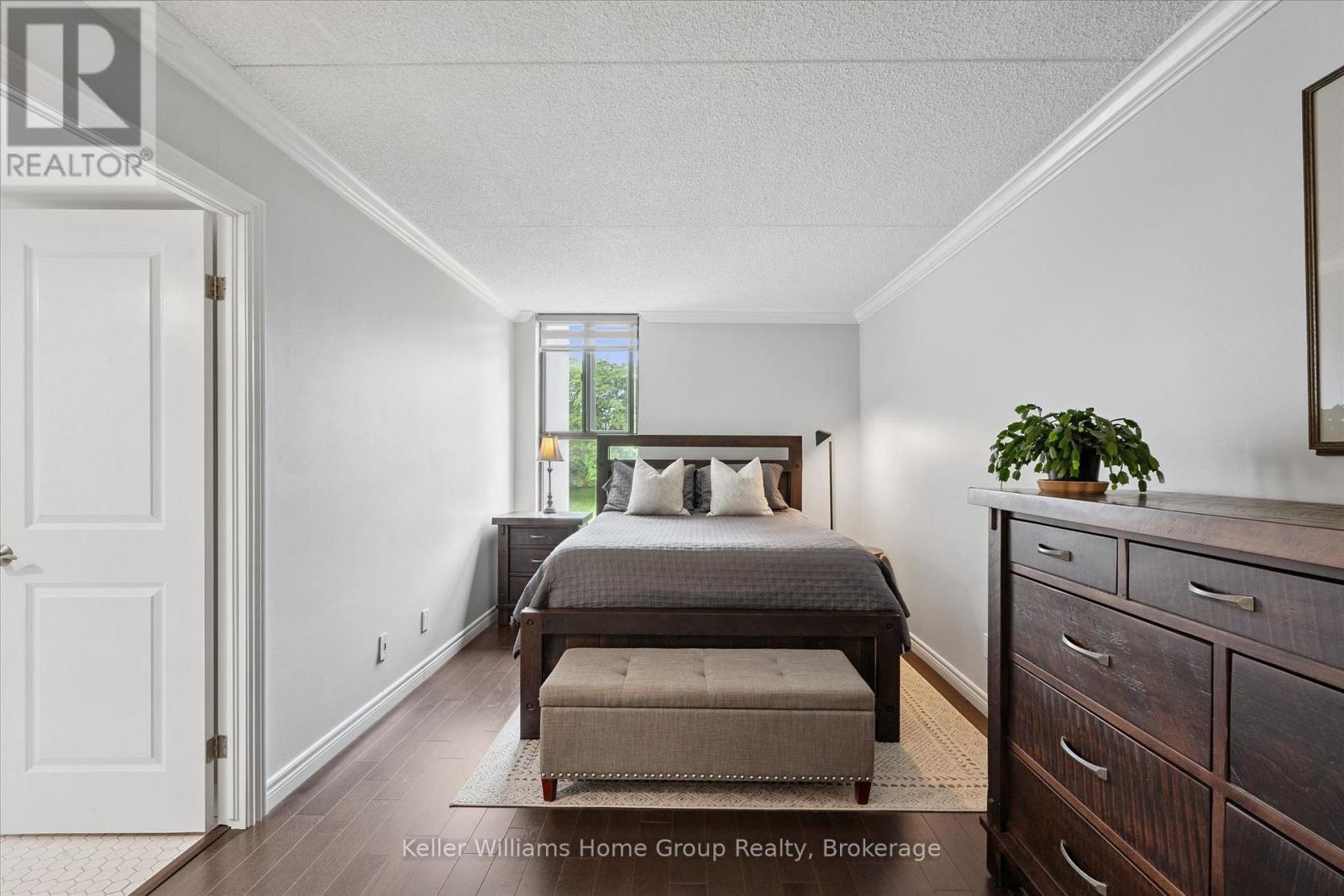 #408 22 MARILYN DRIVE - 23