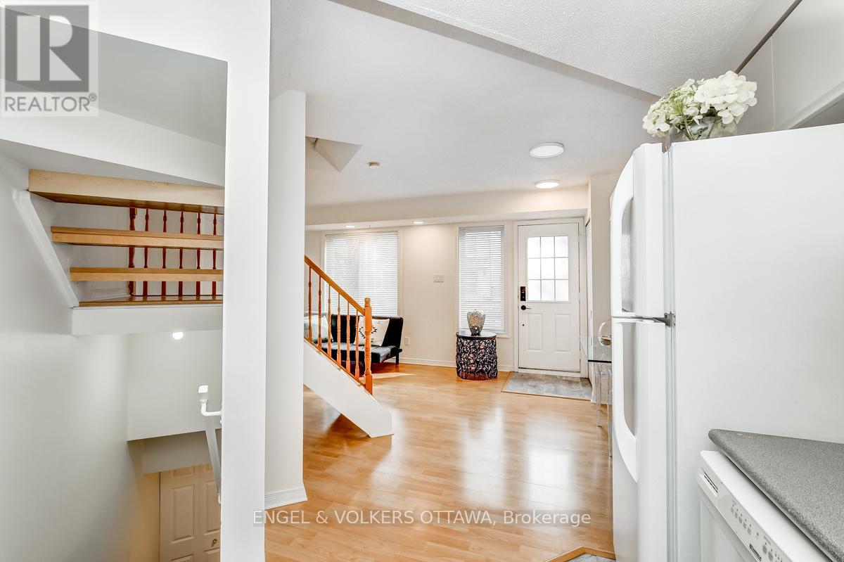 3 Bed, 2 Bath House for Rent in Ottawa – 158 ROCHESTER STREET, Ottawa – MLS# X13436890 - Image 9