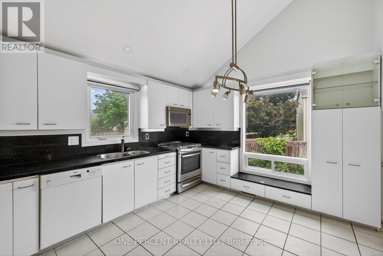 6343 MATTICE AVENUE - 16