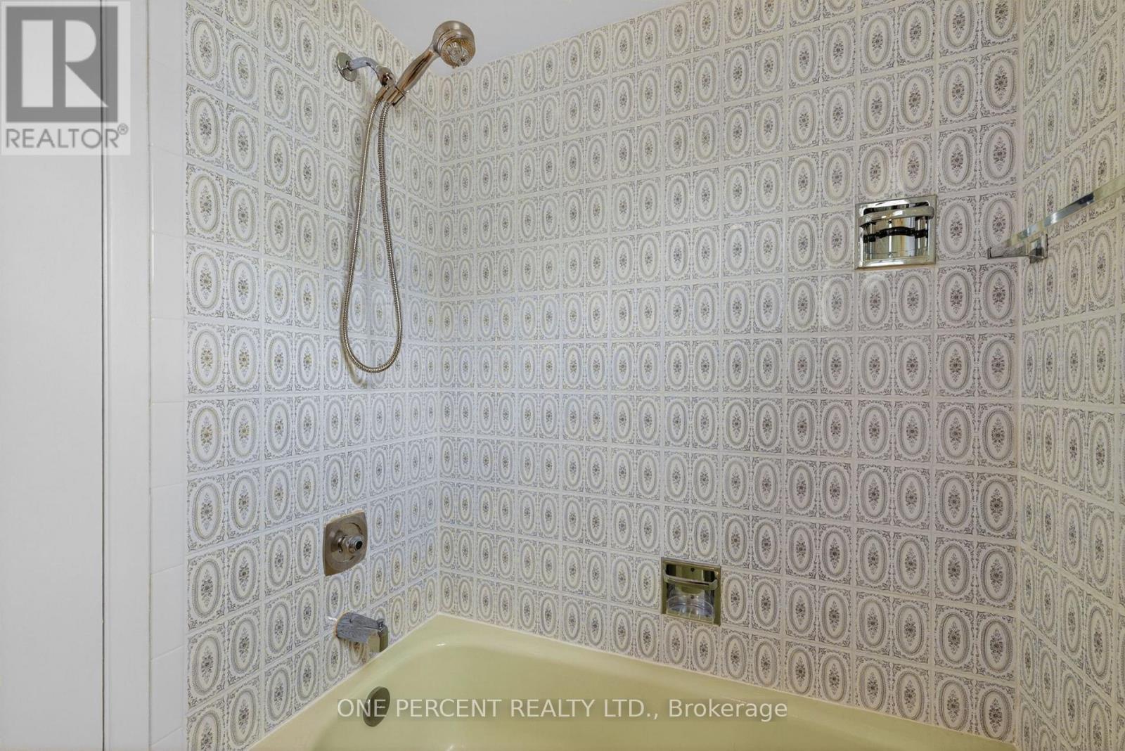 6343 MATTICE AVENUE - 31
