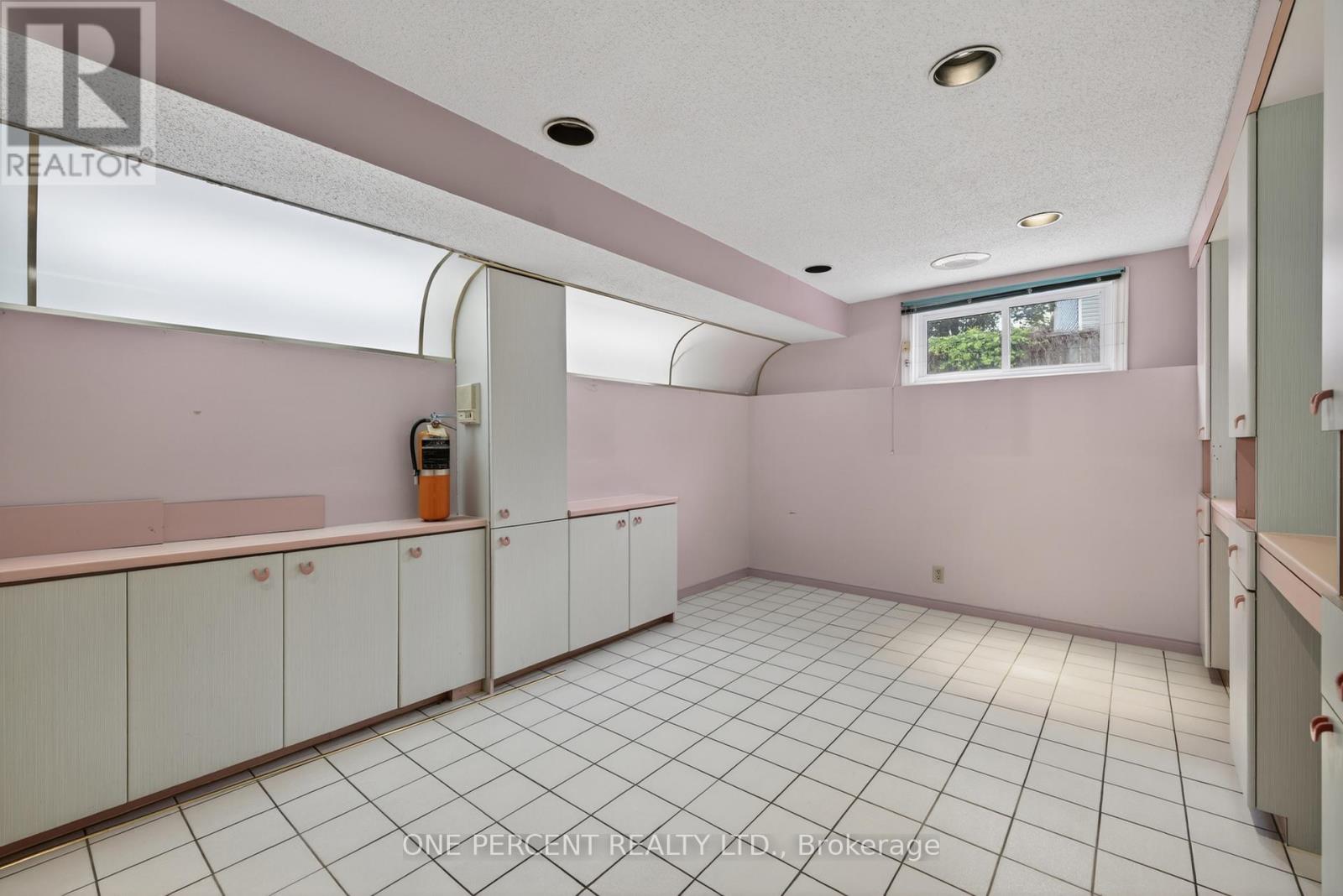 6343 MATTICE AVENUE - 38