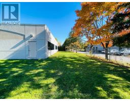 2490 Don Reid Drive, Ottawa, ON K1H1E1 Photo 11