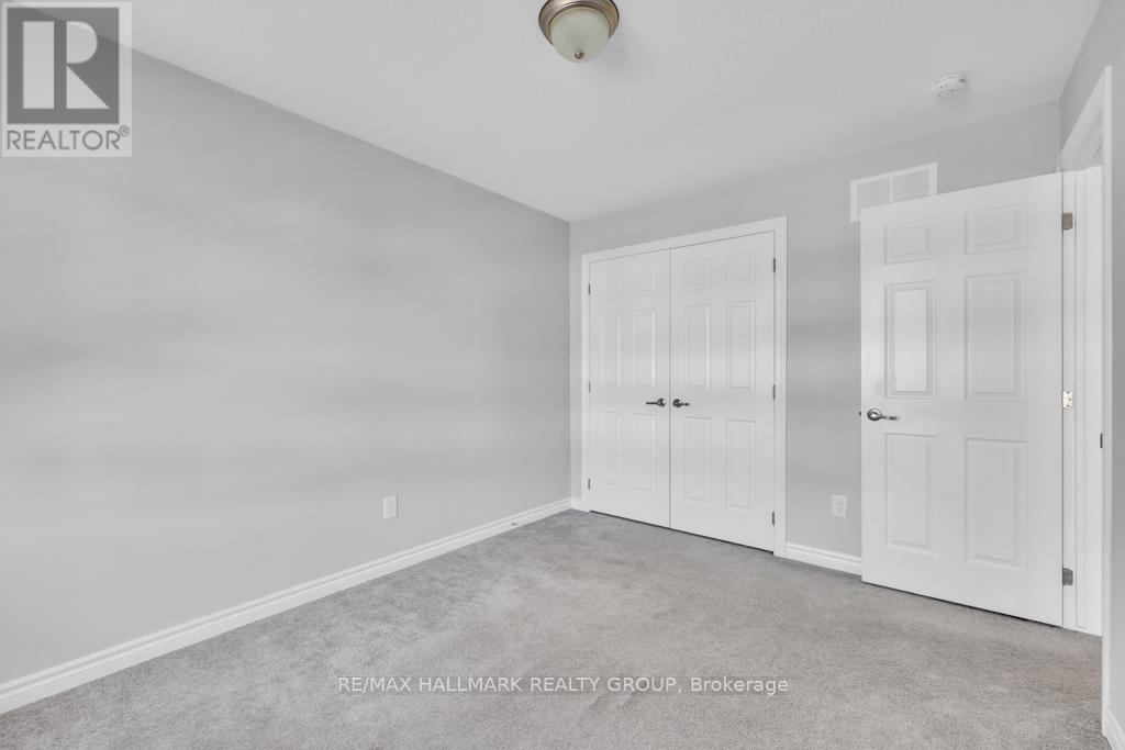 3 Bed, 3 Bath House for Rent in Ottawa – 600 PARADE DRIVE, Ottawa – MLS# X13437186 - Image 24