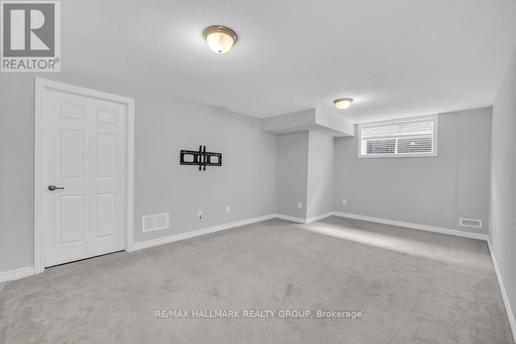 3 Bed, 3 Bath House for Rent in Ottawa – 600 PARADE DRIVE, Ottawa – MLS# X13437186 - Image 28