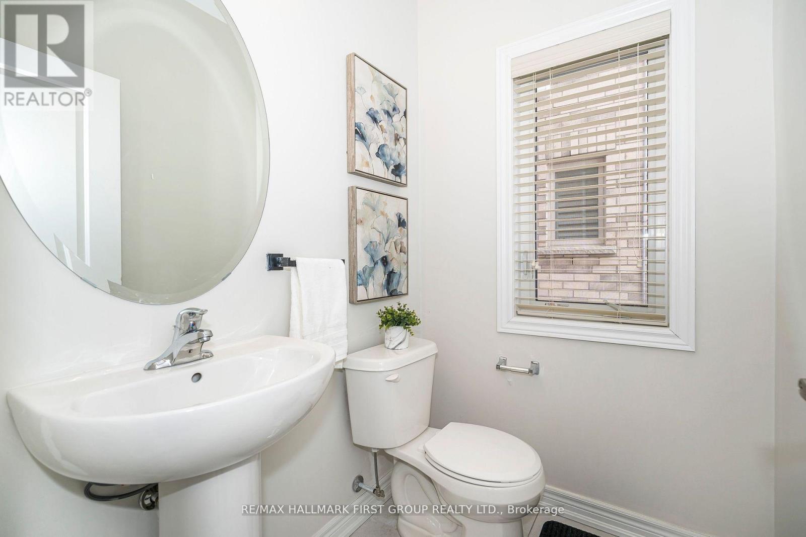 49 WALTER CLIFFORD NESBITT DRIVE - 11