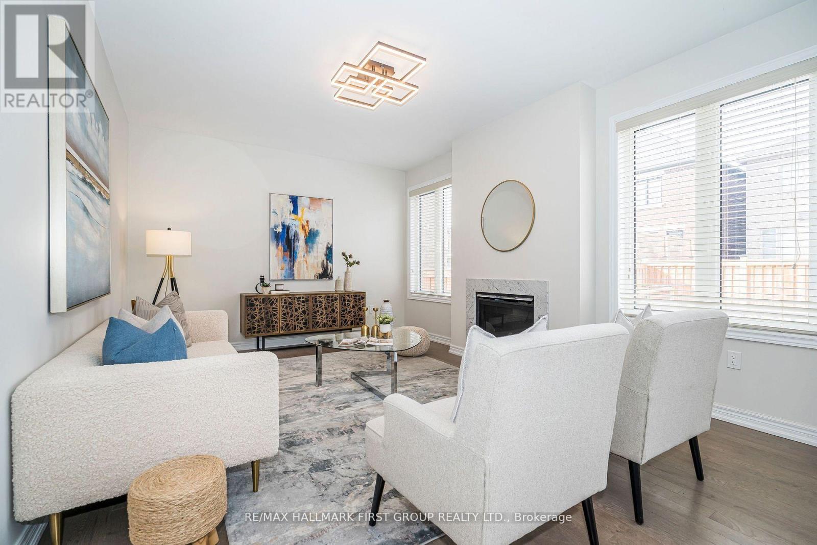 49 WALTER CLIFFORD NESBITT DRIVE - 13