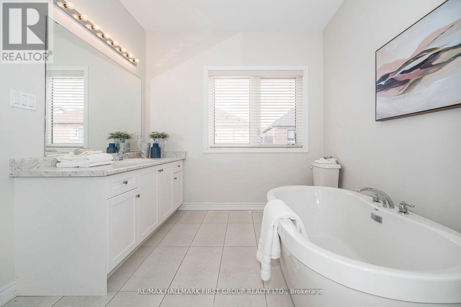 49 WALTER CLIFFORD NESBITT DRIVE - 22