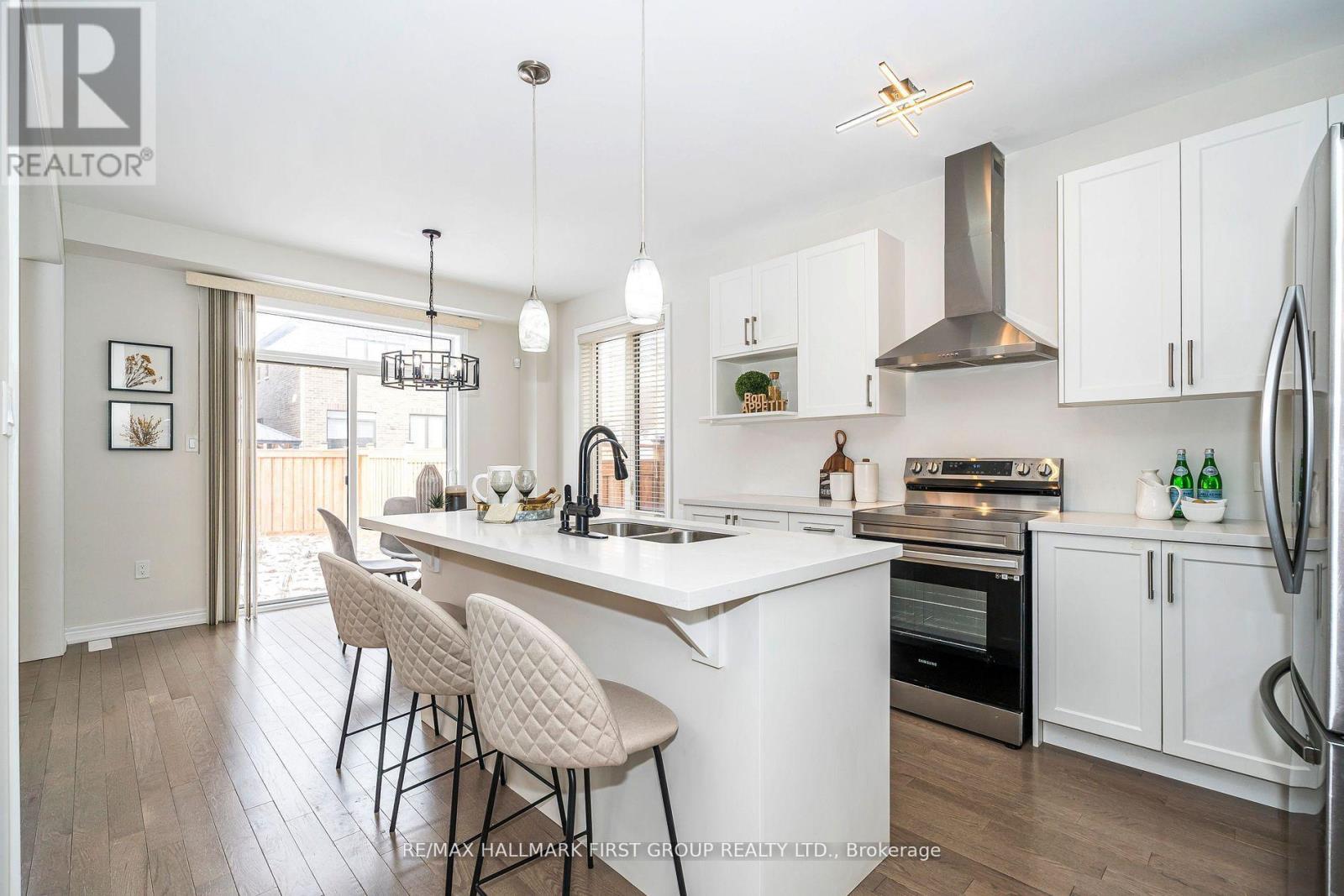 49 WALTER CLIFFORD NESBITT DRIVE - 4