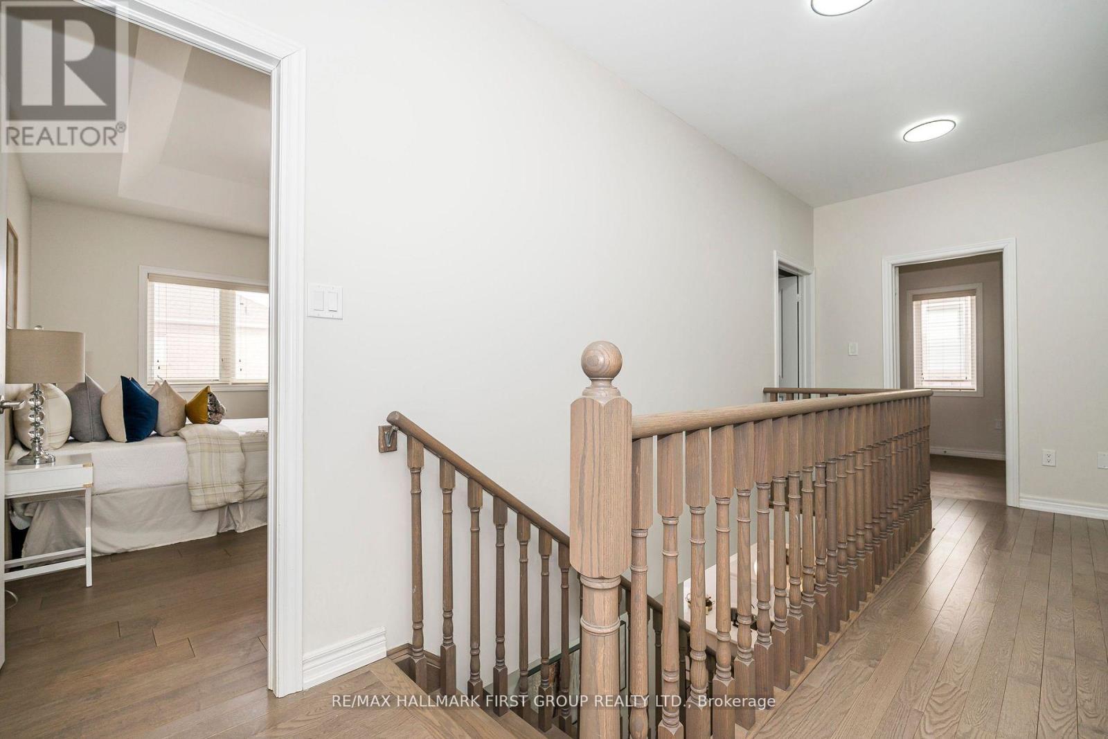 49 WALTER CLIFFORD NESBITT DRIVE - 16