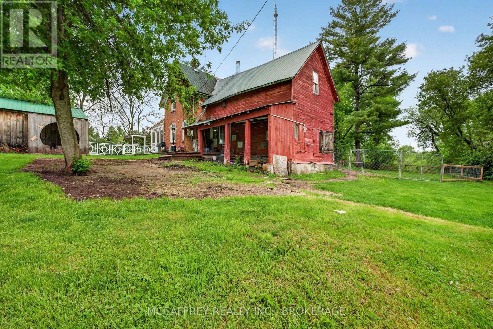 1817 GLEN SMAIL ROAD - 34