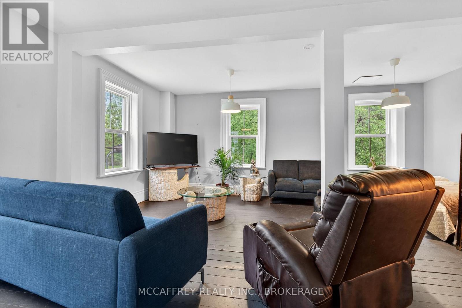 1817 GLEN SMAIL ROAD - 6