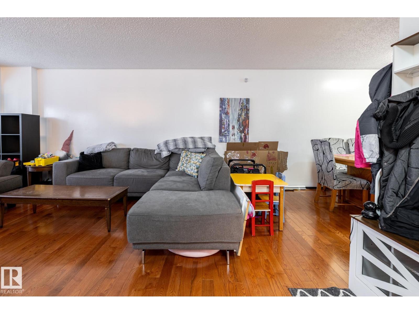 16312 119 ST NW - 10