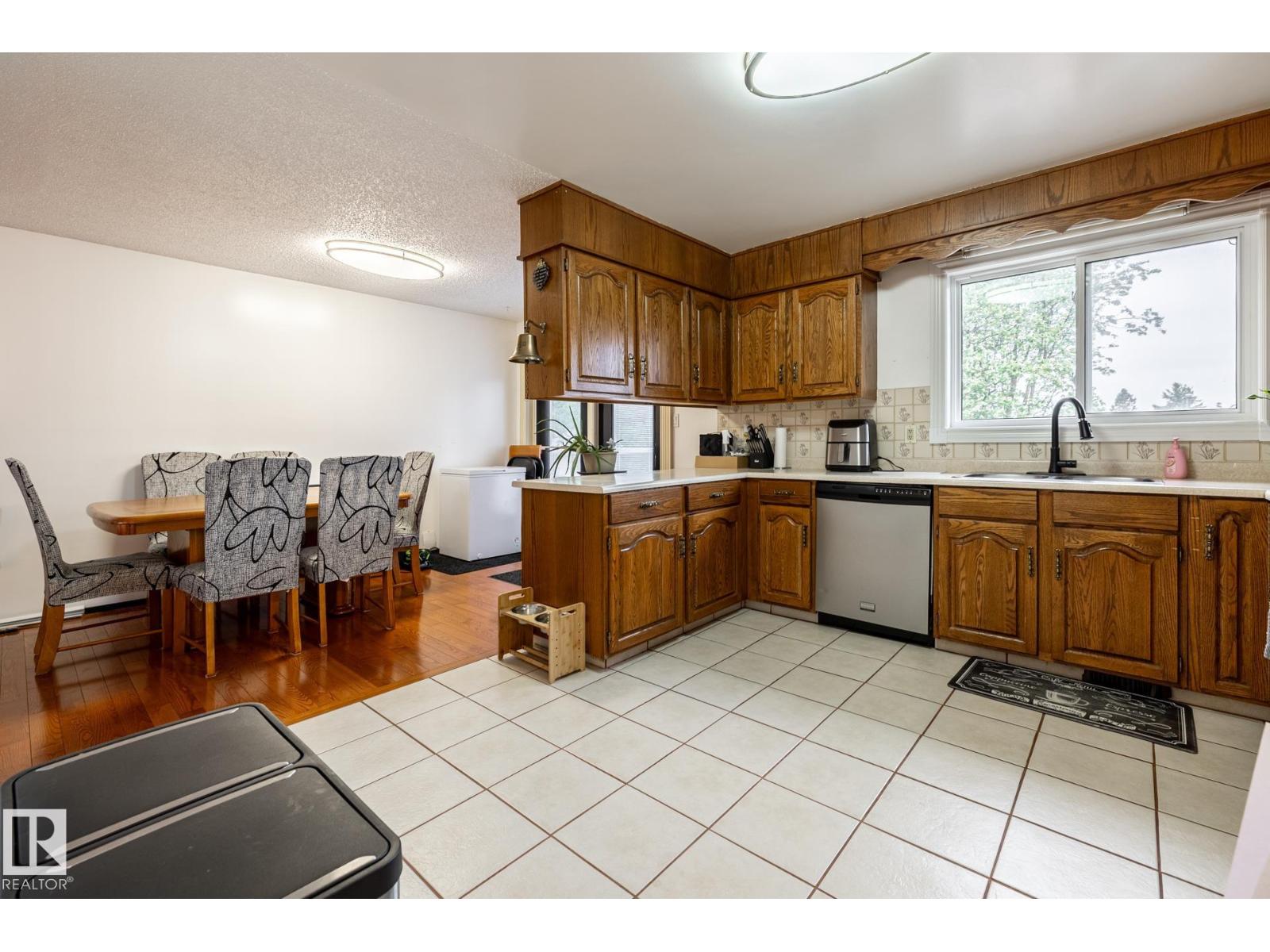16312 119 ST NW - 21