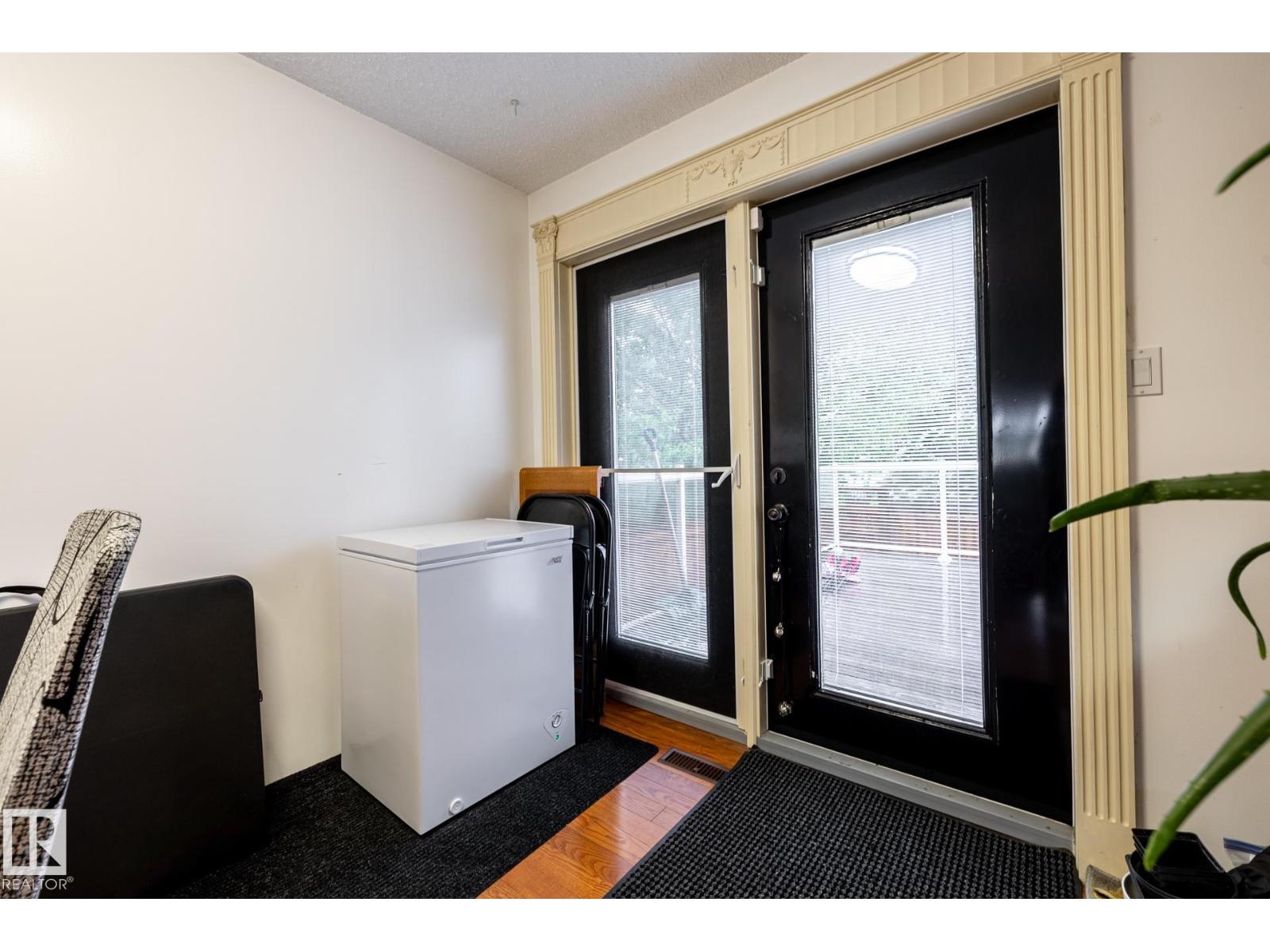 16312 119 ST NW - 22