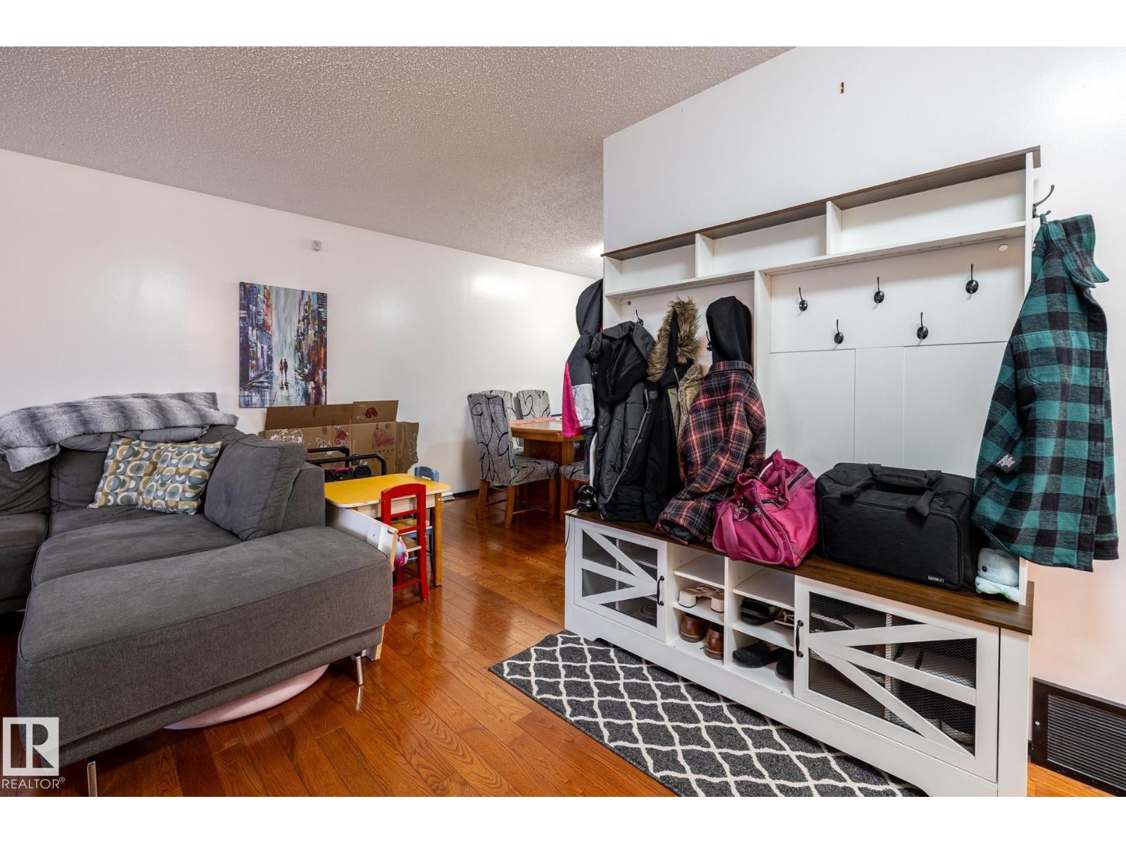 16312 119 ST NW - 9