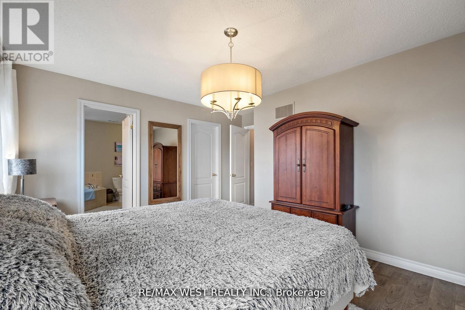 31 BUXTON LANE - 21
