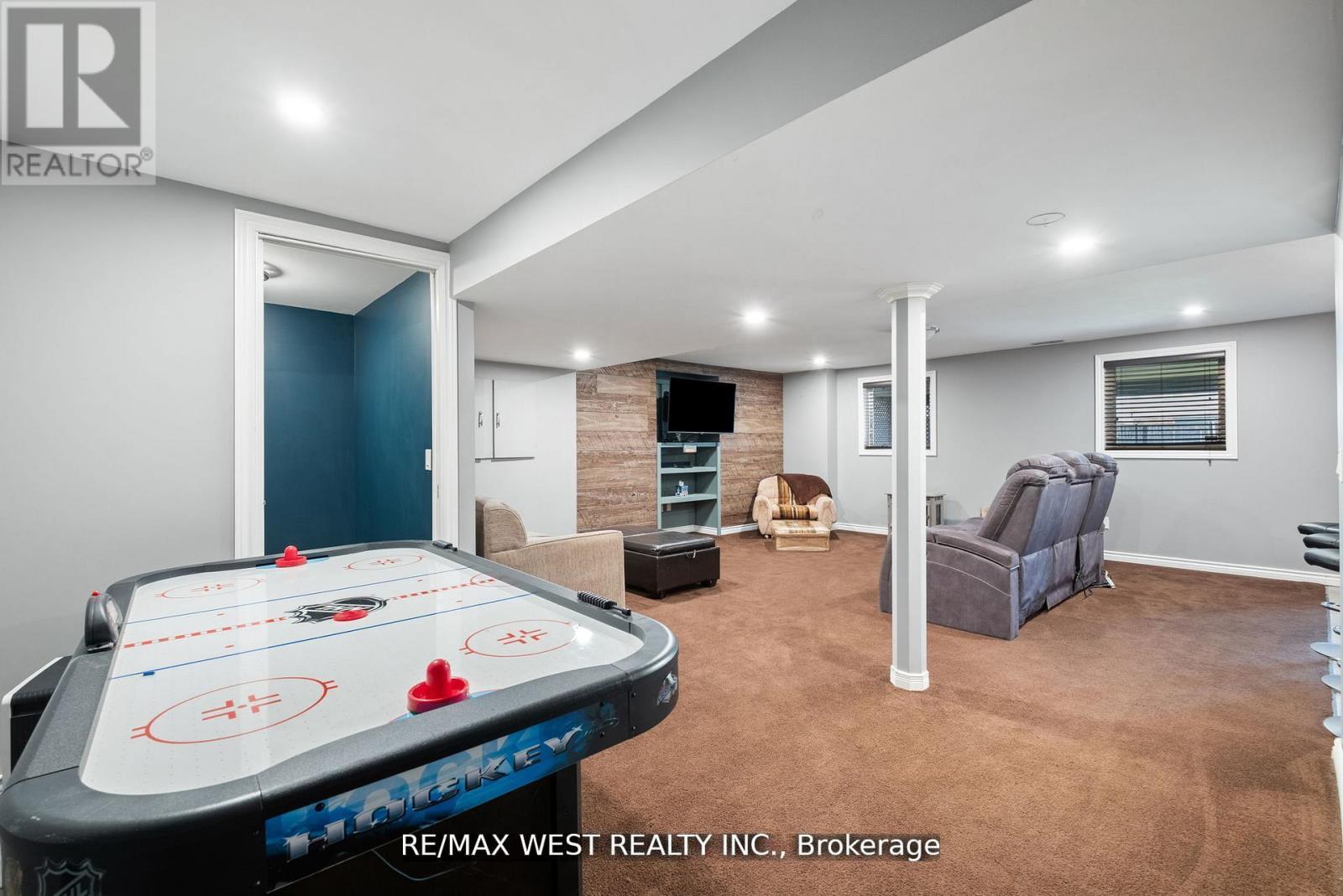 31 BUXTON LANE - 33