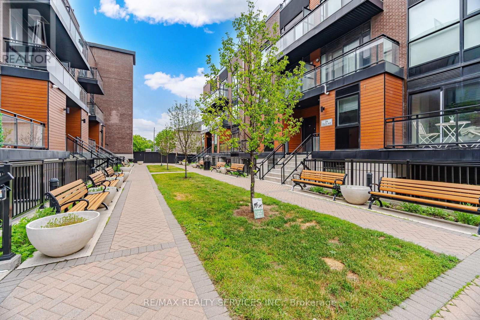 #302 26 COLES AVENUE - 40