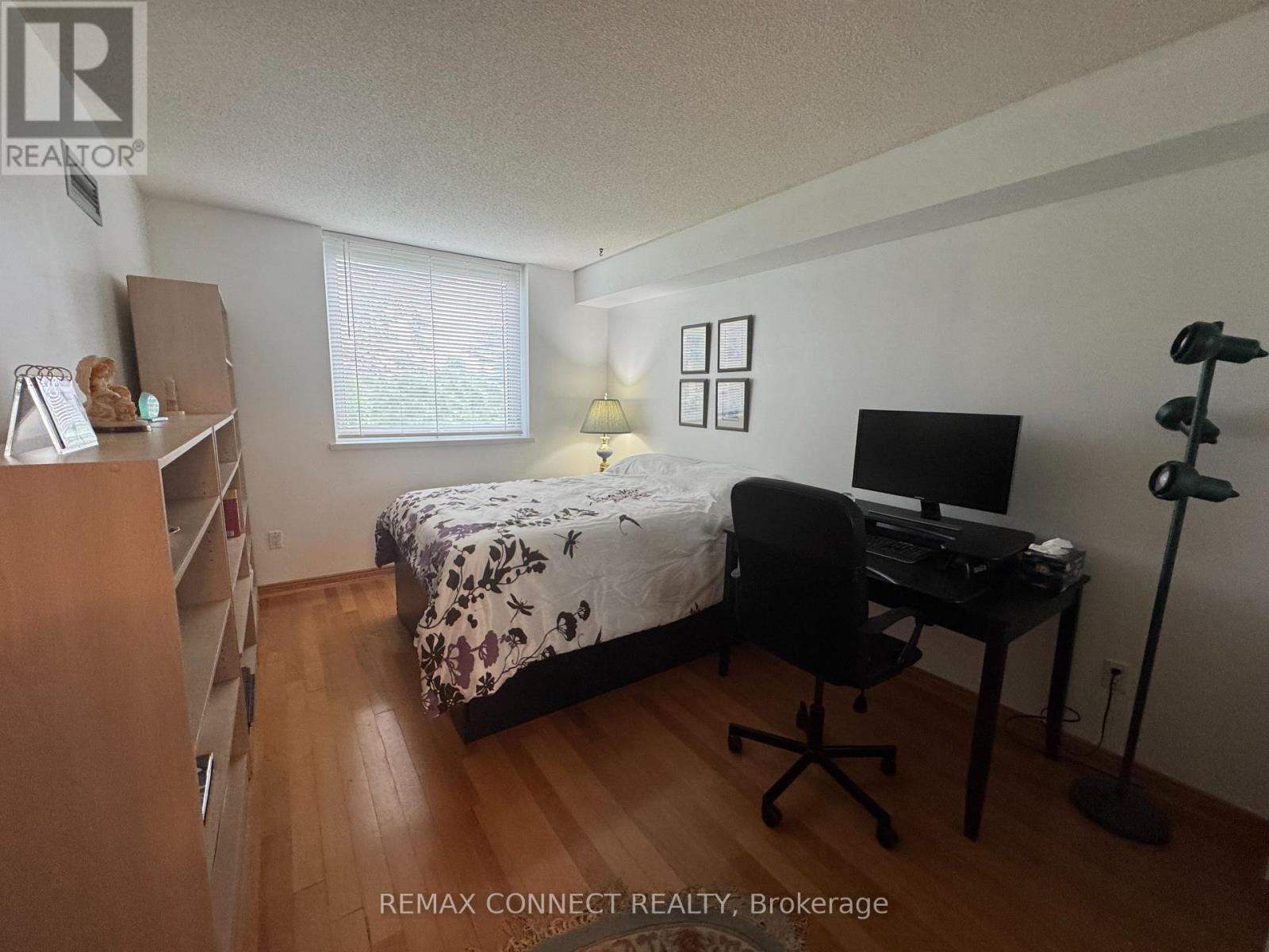 #428 326 MAJOR MACKENZIE DRIVE - 12