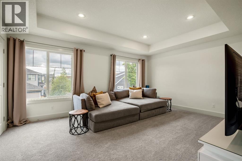 Versatile Bonus Room with Endless Possibilities