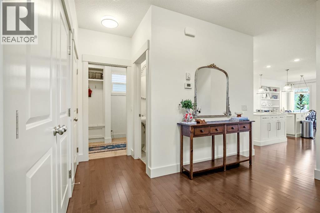 Bright and Welcoming Main Floor Entry