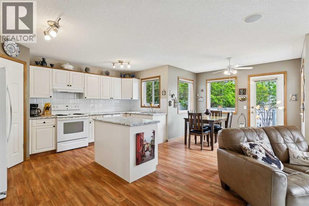 859 Somerset Drive SW — photo 10