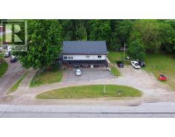 4459 London Line, Plympton Wyoming, ON N0N1T0 Photo 6