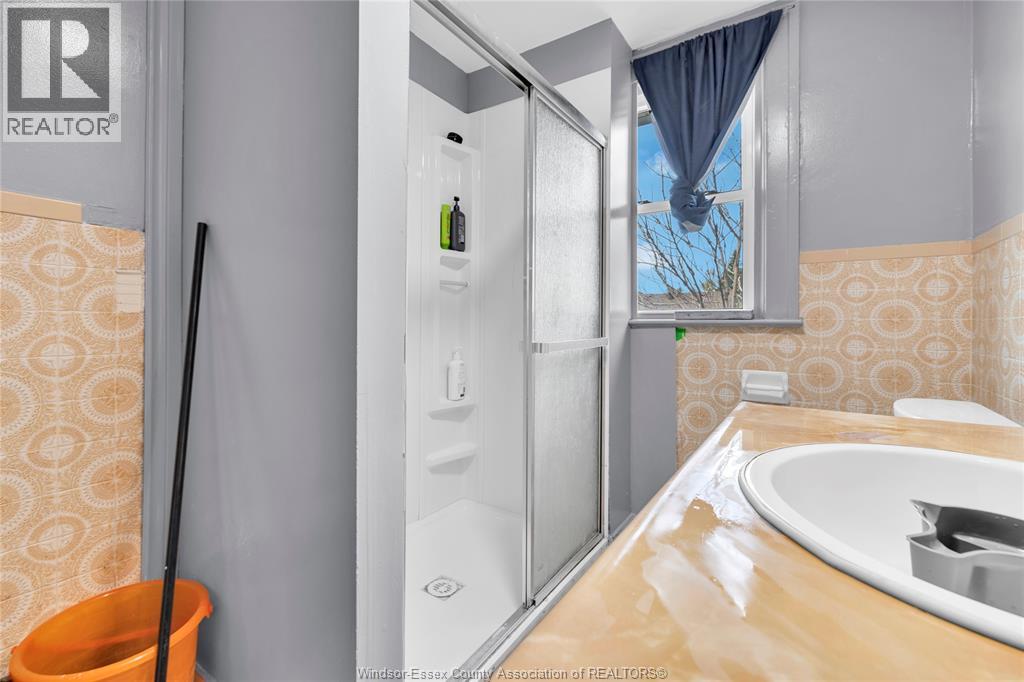 321 RANKIN AVENUE - 13