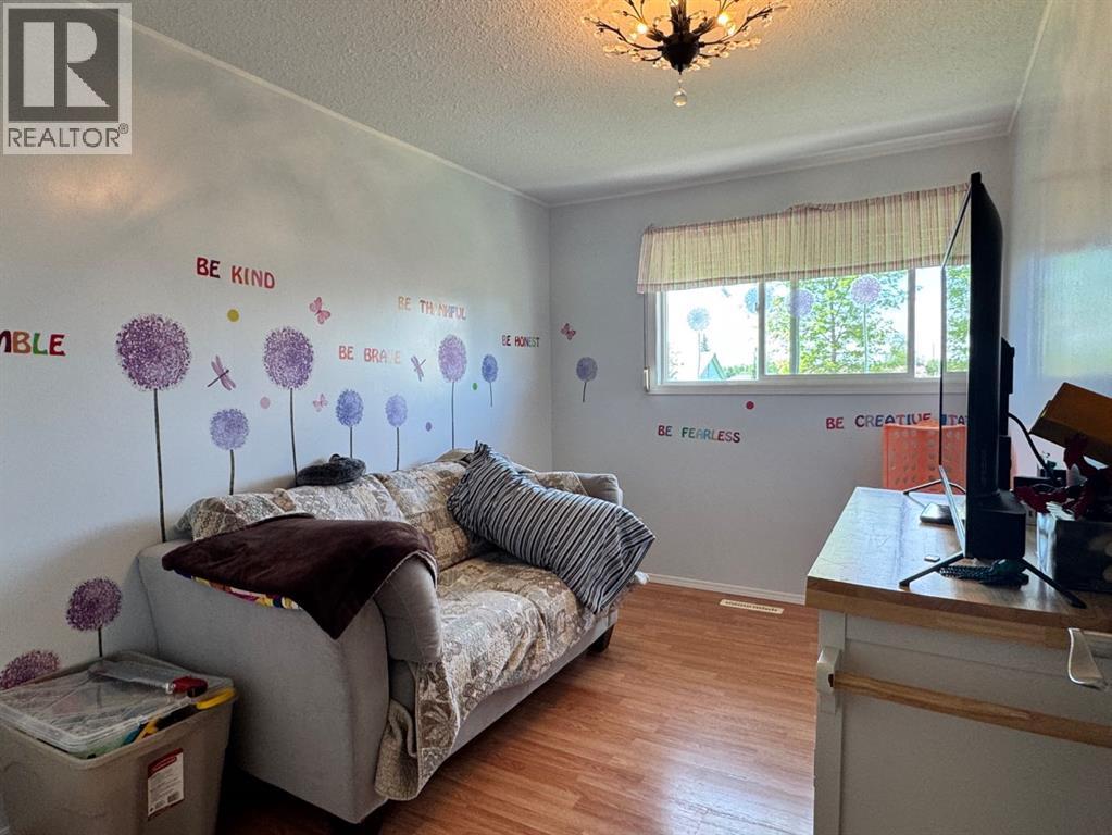 920 5 Avenue - 11