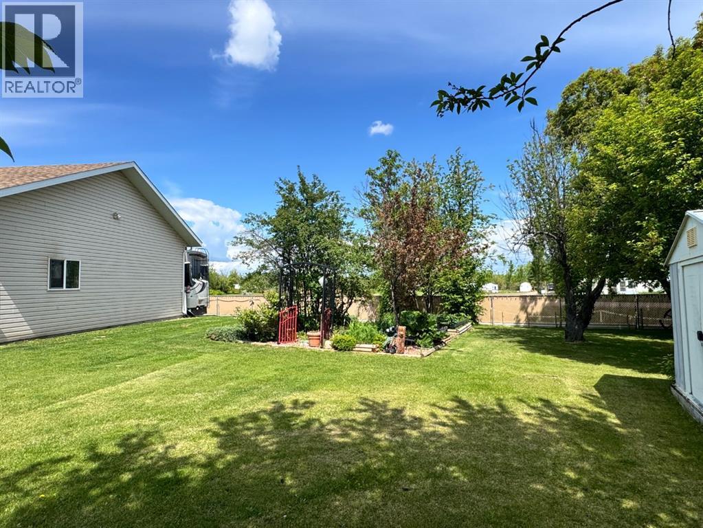 920 5 Avenue - 32