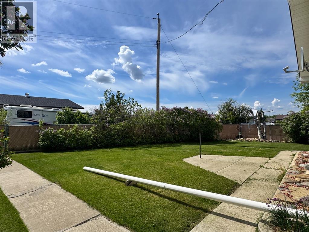 920 5 Avenue - 33