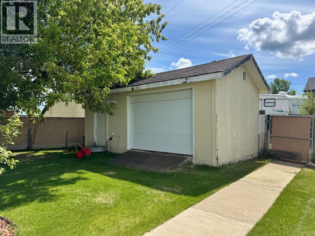 920 5 Avenue - 35